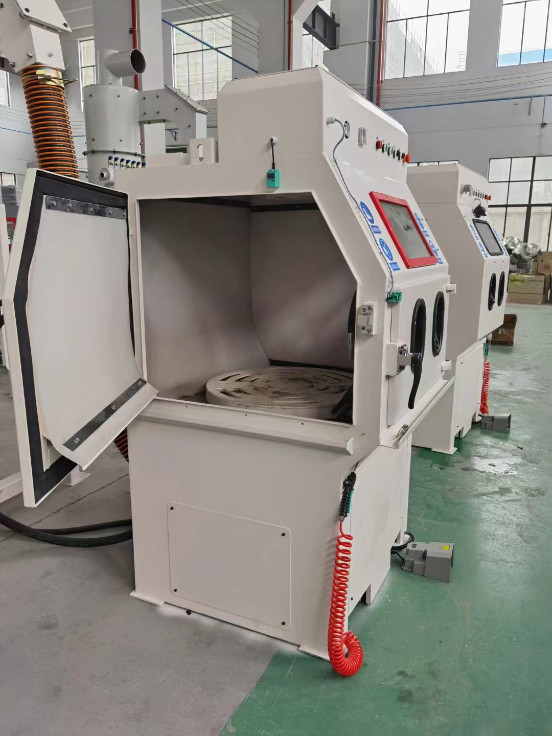 天门移动式抛丸机的工作原理?